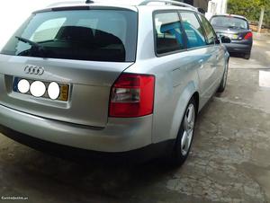 Audi A4 1.9 TDI 130CV A/C Outubro/01 - à venda - Ligeiros