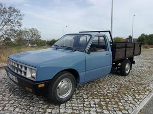 Isuzu PickUp D21 Novembro/85 - à venda - Ligeiros