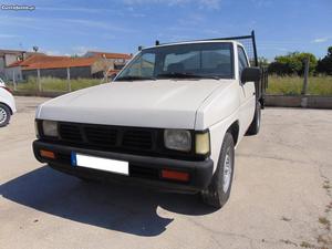 Nissan pick up 2.5 3l Fevereiro/92 - à venda - Pick-up/