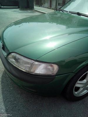 Opel Vectra 1.7 T.d Motor Isuzu Junho/97 - à venda -