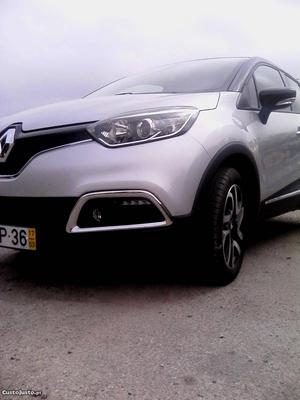 Renault Captur 1.9 Fevereiro/17 - à venda - Ligeiros