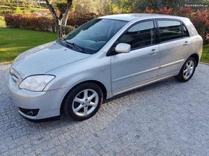 Toyota Corolla  d4d 90cv Abril/05 - à venda - Ligeiros