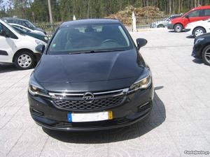 Opel Astra K1.0 Dynamic 105cv Dezembro/15 - à venda -