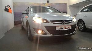 Opel Astra SportTourer 1.6CDTI Março/15 - à venda -