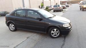 Opel Astra v um só dono Fevereiro/01 - à venda -