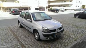 Renault Clio 1.5 dci Dezembro/01 - à venda - Comerciais /