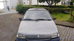 Renault Clio 1.9D dir. assistida Março/96 - à venda -