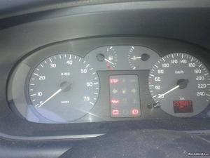 Renault Mégane rxe Abril/99 - à venda - Ligeiros