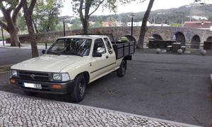 Toyota Hilux 2.4 D King Cab Janeiro/94 - à venda - Ligeiros