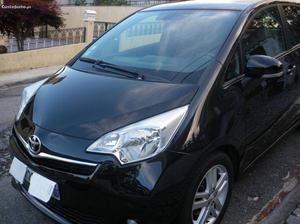 Toyota Verso-S 1.4 Junho/12 - à venda - Ligeiros