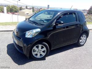 Toyota iQ 1.4D4d Abril/09 - à venda - Ligeiros Passageiros,