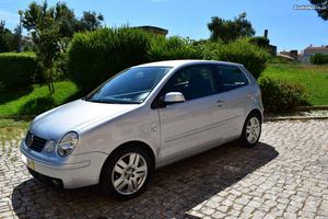 VW Polo 1.2 i 12v HighLine Outubro/02 - à venda - Ligeiros