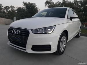 Audi A1 1.4TDI 90cv GPS Fevereiro/15 - à venda - Ligeiros