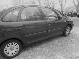 Citroën Picasso 1.6 HDI Abril/07 - à venda - Monovolume /