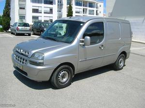 Fiat Doblo 1.9 D Maio/01 - à venda - Ligeiros Passageiros,