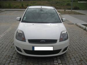 Ford Fiesta 1.4 TDCI Julho/06 - à venda - Ligeiros