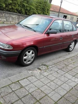 Opel Astra Lig passag Abril/95 - à venda - Ligeiros