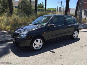 Renault Clio 1.5 DCI Outubro/01 - à venda - Comerciais /