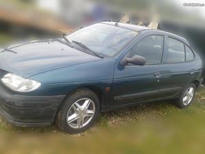 Renault Mégane 1.4 Junho/98 - à venda - Ligeiros