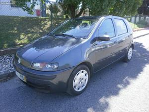 Fiat Punto v) - ELX A.C Fevereiro/00 - à venda -