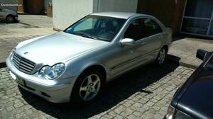 Mercedes-Benz C 220 CDi 143cv Agosto/00 - à venda -