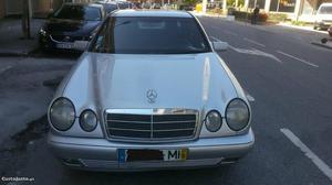 Mercedes-Benz E D gasóleo Julho/97 - à venda -