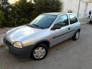 Opel Corsa 5 lugares Junho/98 - à venda - Ligeiros