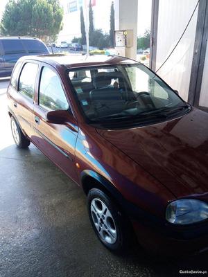 Opel Corsa  Agosto/99 - à venda - Ligeiros