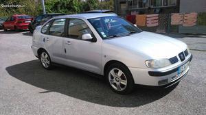 Seat Cordoba 1.6sr Fevereiro/00 - à venda - Ligeiros