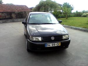 VW Polo  v Outubro/99 - à venda - Ligeiros