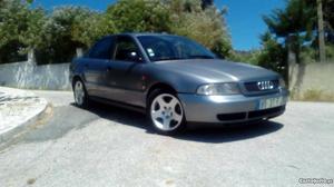 Audi A4 1.8 Turbo Agosto/95 - à venda - Ligeiros