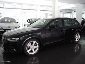 Audi A4 Av. 2.0 TDI Bus Line Janeiro/13 - à venda -