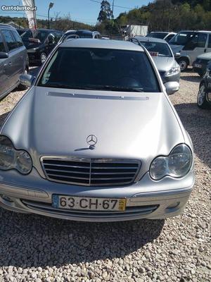 Mercedes-Benz C 220 cdi avangarde Junho/04 - à venda -