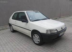 Peugeot 106 XR CV Julho/92 - à venda - Ligeiros