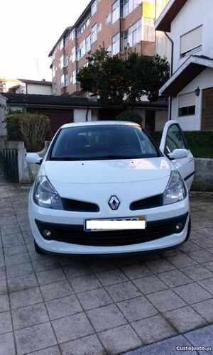 Renault Clio 1.5 DCI 3 portas Outubro/07 - à venda -