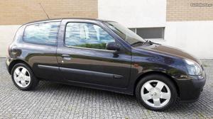 Renault Clio 1.5 dCi Julho/02 - à venda - Comerciais / Van,