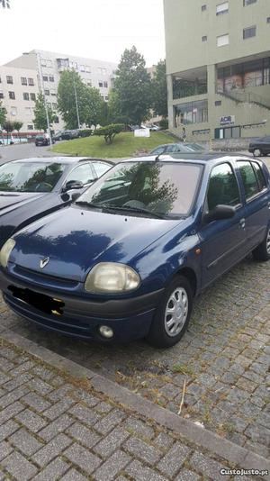 Renault Clio  Fevereiro/99 - à venda - Ligeiros