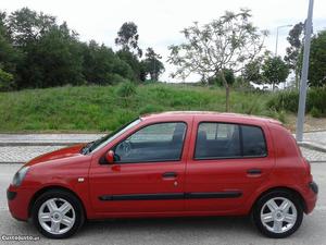 Renault Clio v Extreme Março/05 - à venda - Ligeiros