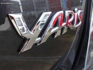Toyota Yaris yaris D4D Setembro/12 - à venda - Ligeiros