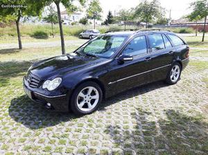 Mercedes-Benz C 220 Setembro/04 - à venda - Ligeiros