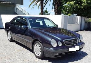 Mercedes-Benz E 220 CDI Elegance Agosto/00 - à venda -