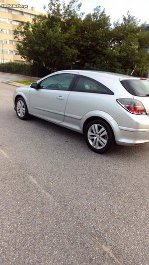 Opel Astra GTC Sport Janeiro/08 - à venda - Ligeiros