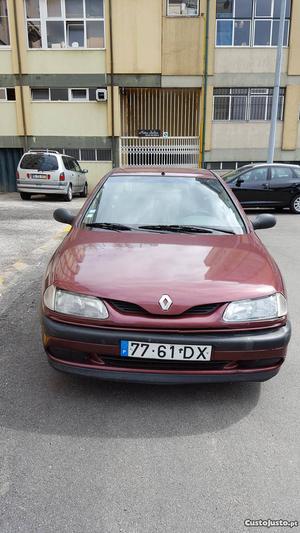 Renault Laguna  gasolina e gpl Julho/95 - à venda -