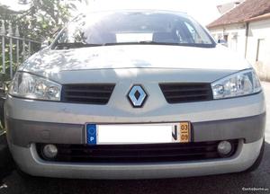 Renault Mégane 15 dci Setembro/03 - à venda - Ligeiros