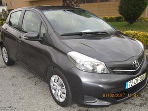 Toyota Yaris D4D 5 lugaresCredito Dezembro/13 - à venda -