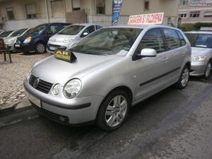 VW Polo 1.2i - Highline AC Novembro/02 - à venda - Ligeiros