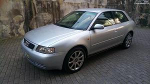 Audi A3 1.9 tdi 90cv 1 dono Dezembro/98 - à venda -
