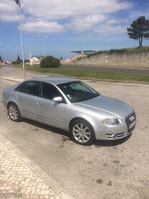 Audi A4 nacional 140cv 2.0 Junho/05 - à venda - Ligeiros