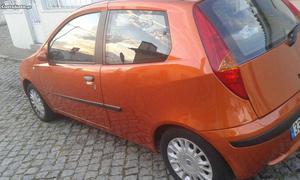 Fiat Punto v Fevereiro/00 - à venda - Ligeiros