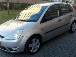 Ford Fiesta 1.4 TDCI Julho/02 - à venda - Ligeiros